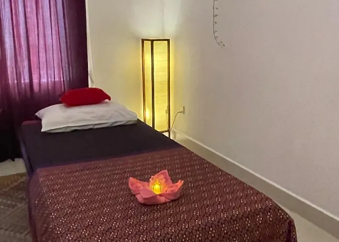 Hotel Rocky Cafe & Mini Siem Reap