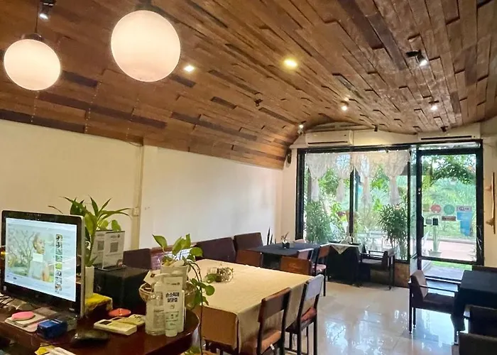Rocky Cafe & Mini Hotel Siem Reap