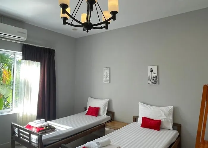 Rocky Cafe & Mini Hotel Siem Reap